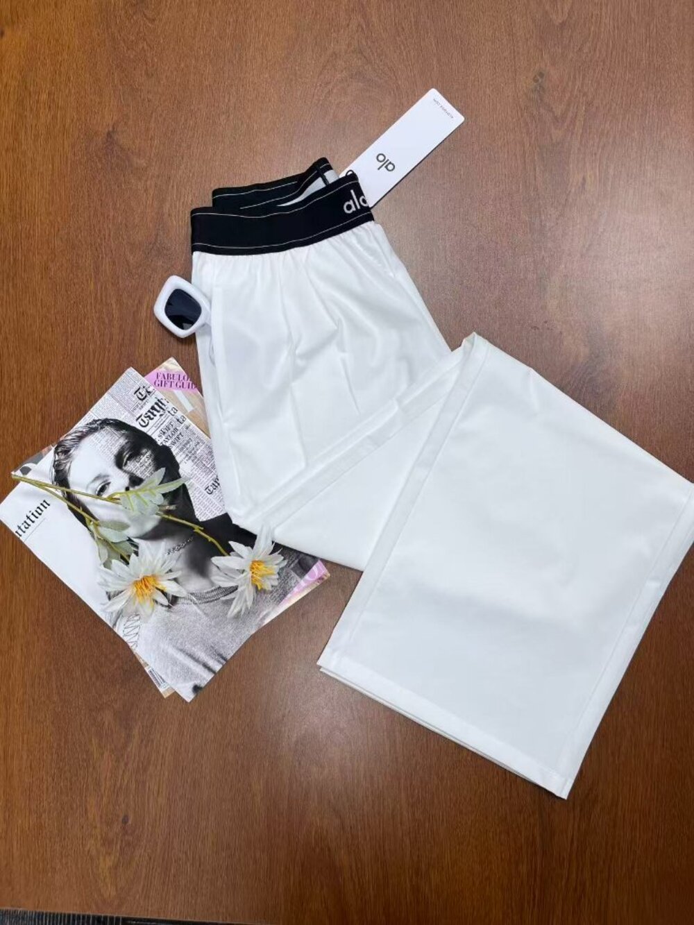 NWT ALO Yoga Suit Up Trouser (Regular)💘 Tailored Wide Leg💖 - Picture 5 of 8
